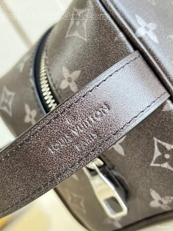 Cheap bag-23*13*12CM VUITTON LOCKER KIT DOPP LOUIS 0604